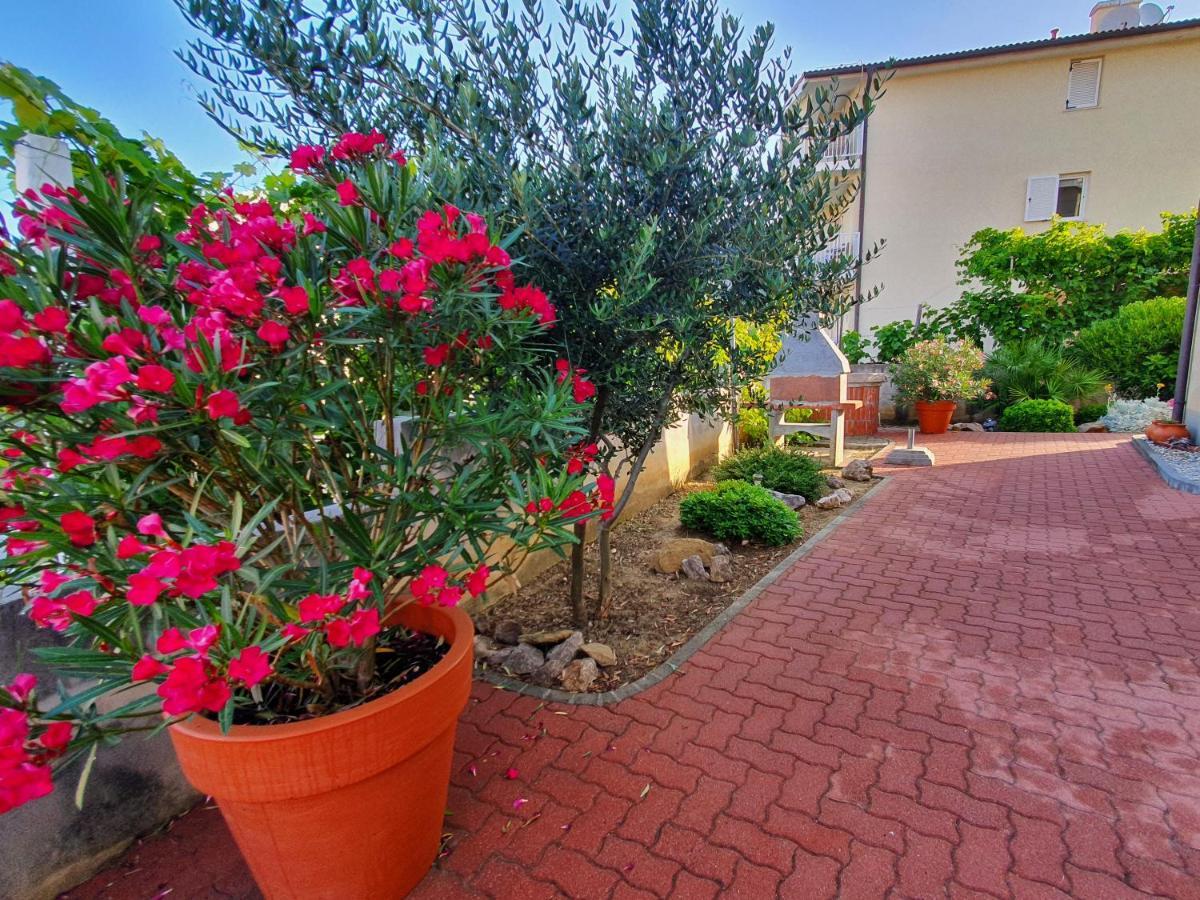 Apartments Mirica 2 Baška Eksteriør billede
